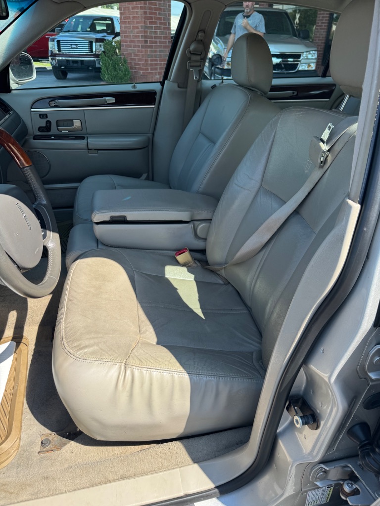 2007 Lincoln Town Car Signature Limited - Photo 6