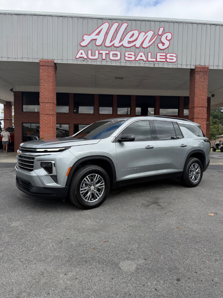 2025 Chevrolet Traverse LT